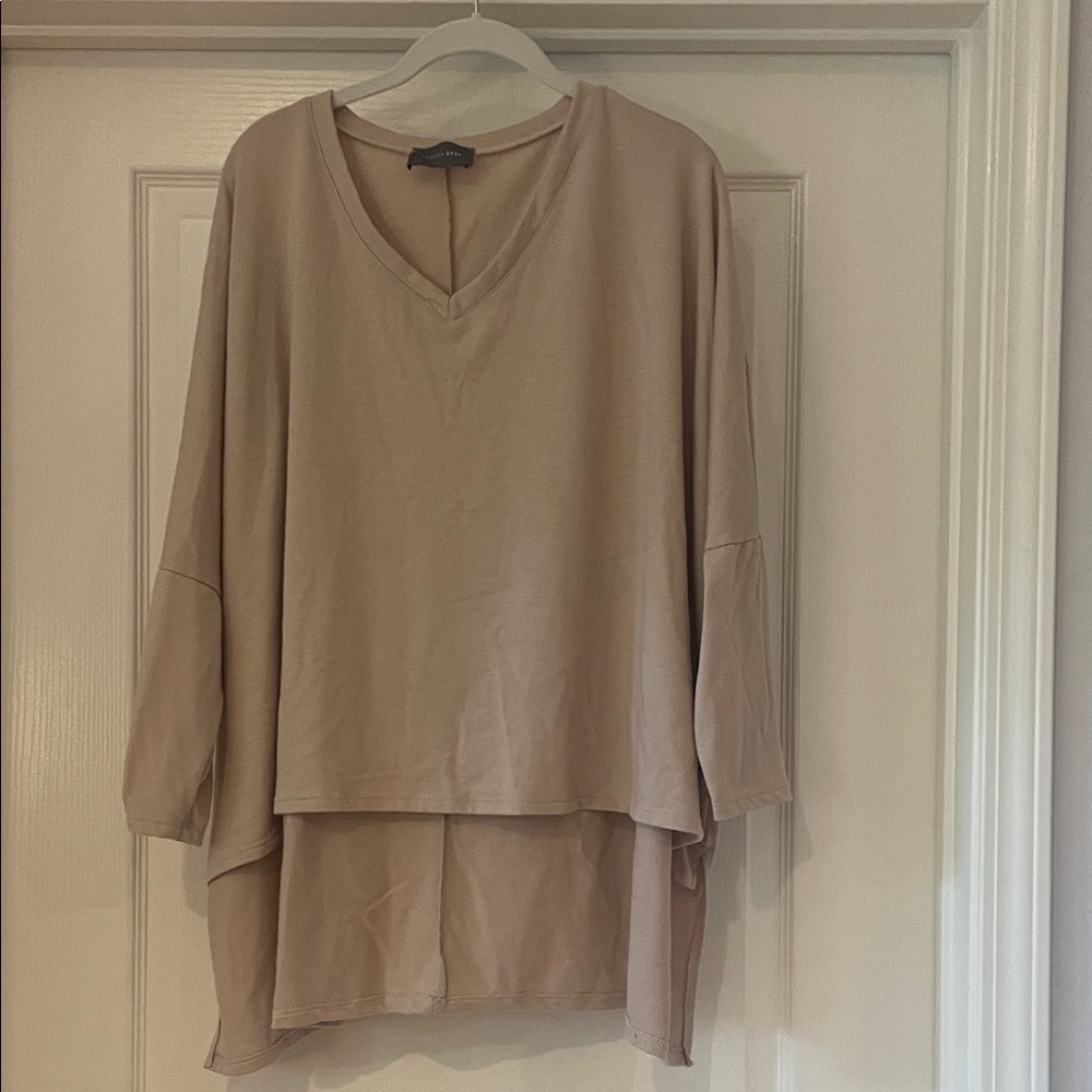 Chic Beige V-Neck Tunic Top